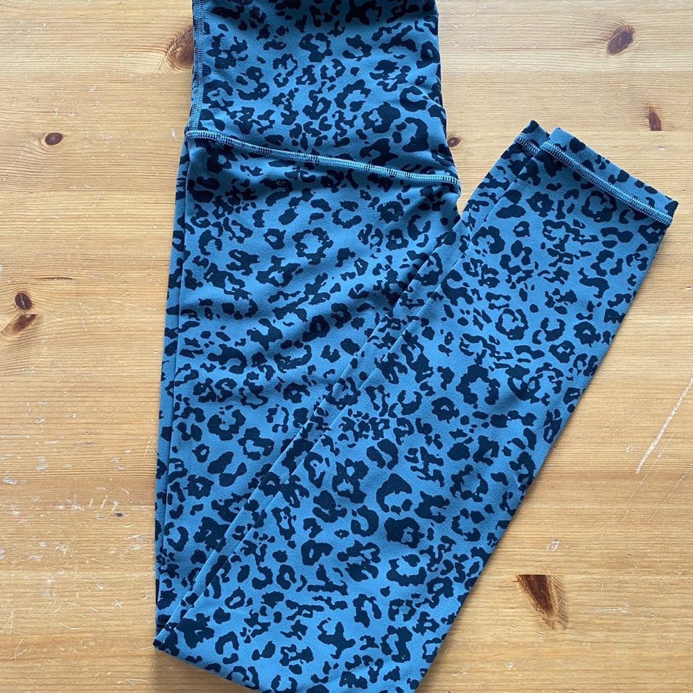 Athleta Grey Leopard Elation High Rise Tight in Powervita